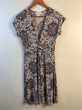 Sushi Flower Shirt Dress Rich Chocolate Brown/White Short Sleeve V Neck L